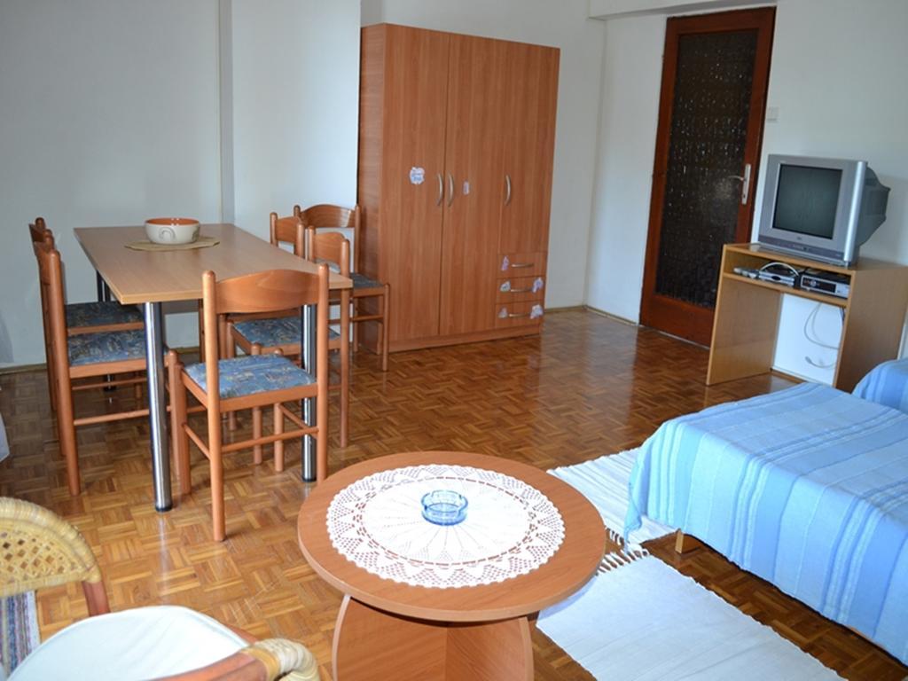 Apartments Kurta Привлака Екстериор снимка